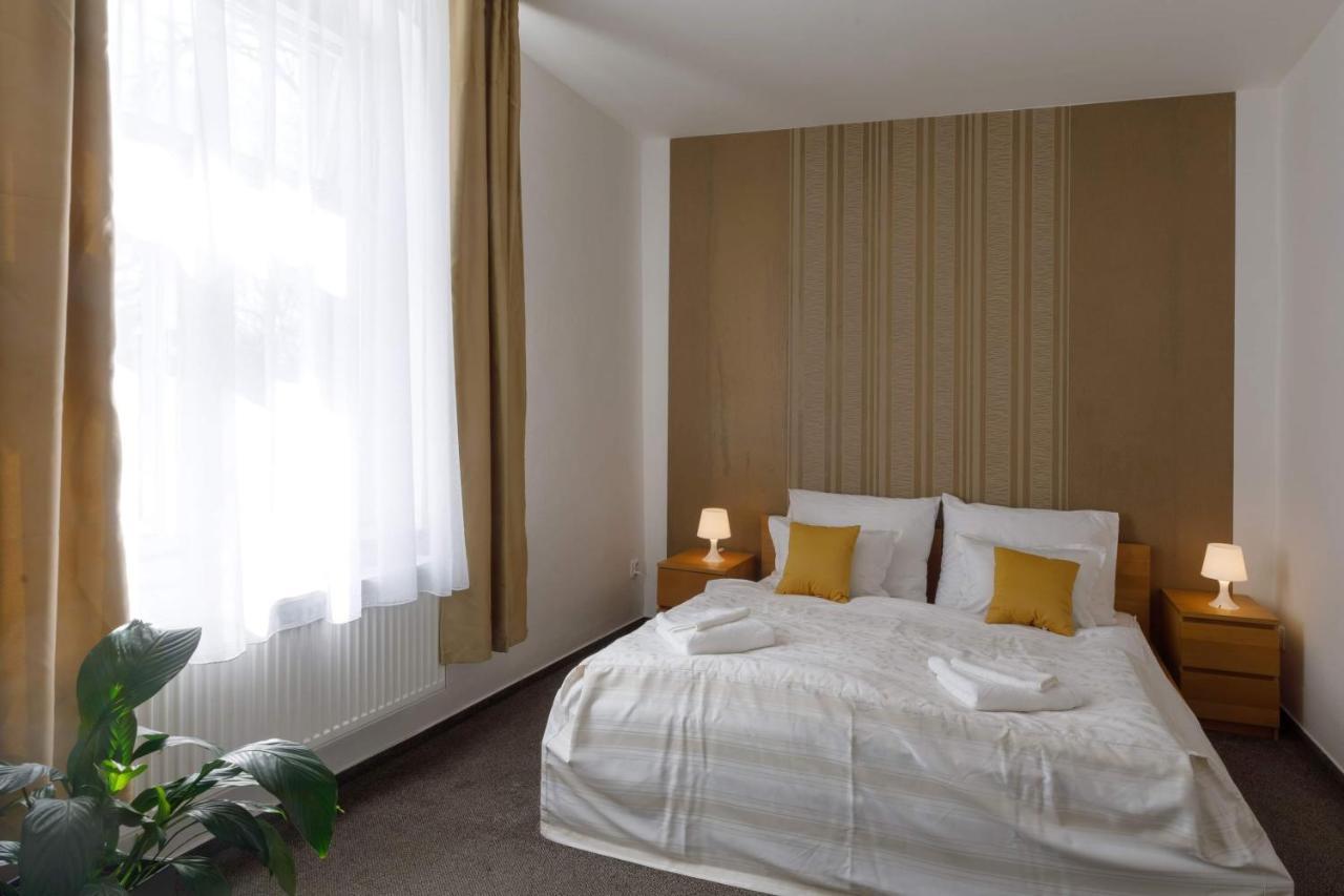 Litvan Sunset Apartments Ceske Budejovice Exterior foto